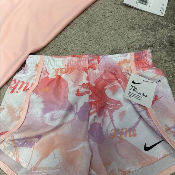 Nike 2 piece set NWT size 6X - Picture 4 of 4